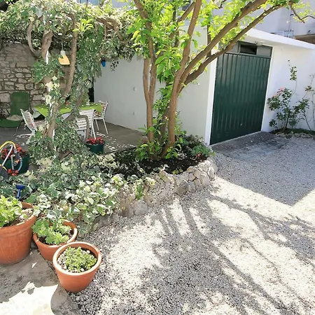 Clea Apartment
