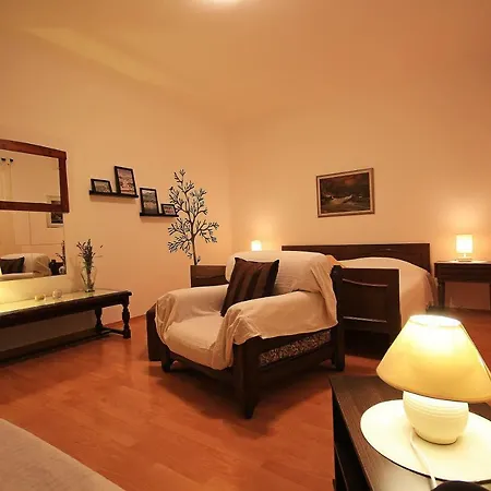 Clea Apartment