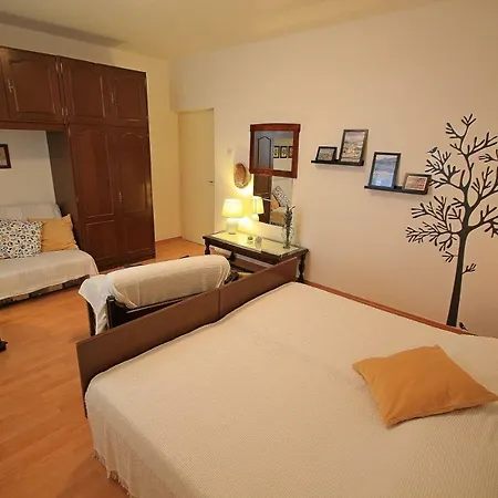 Clea Apartment